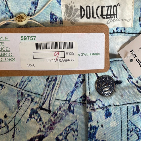 NWT Dolcezza Mid Rise Pattern Jeans - Picture 4 of 5